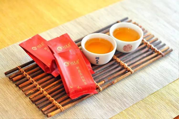 谁说早上空腹不喝茶?广州人民和扬州人民都笑