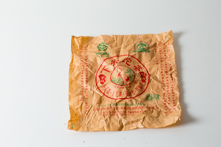下关沱茶：下关甲级沱茶，1951年下关茶厂“一个单品打天下”，如今它称霸茶界60多年！
