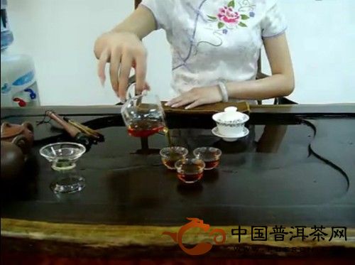 《普洱茶基本冲泡方法》图视 - 中国普洱茶网,