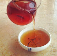 普洱茶的后发酵各种表现 