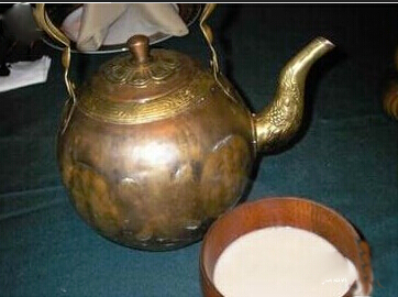 蒙古族特有的奶茶茶文化 - 茶叶文化_中国茶叶