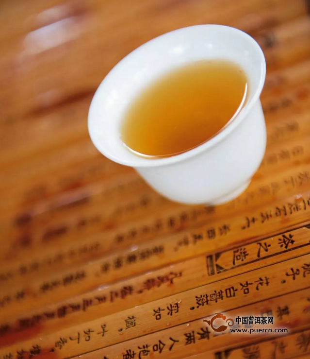 【特别推荐】常见的普洱茶汤色有哪些？（从生茶和熟茶来看）