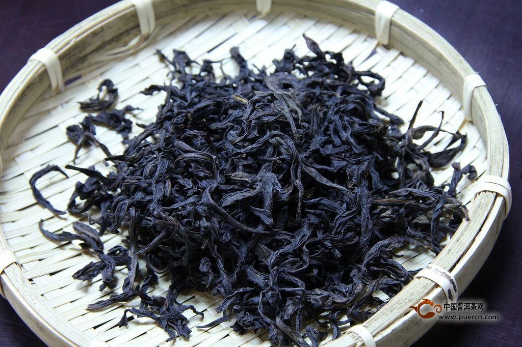 大红袍与武夷岩茶是什么关系?