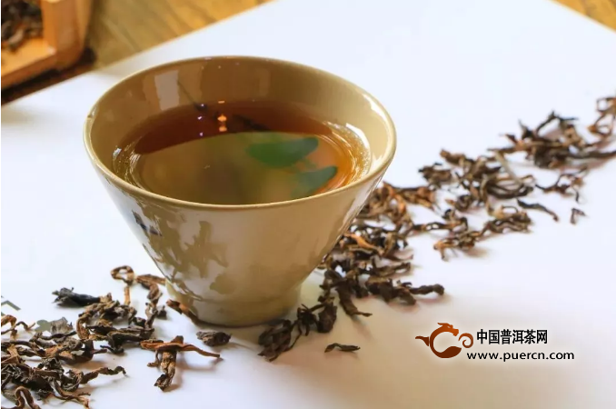普洱茶是养生茶，老中医告诉你普洱茶功效到底有什么