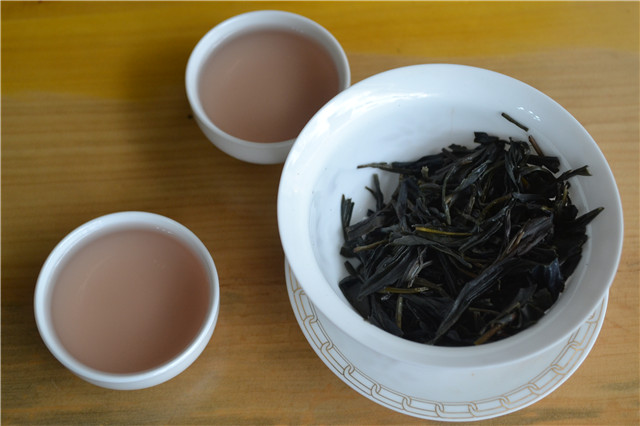 【原创】初识普洱茶：普洱茶“异类”之紫娟茶