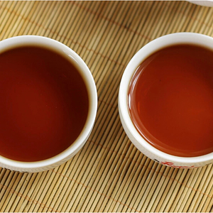 茶汤红浓，滋味鲜醇，香浓厚甜，经久耐泡，口感厚实饱满，茶气足。
