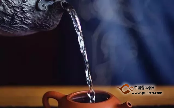 这几种泡法掌握不好，会毁了你的普洱茶！