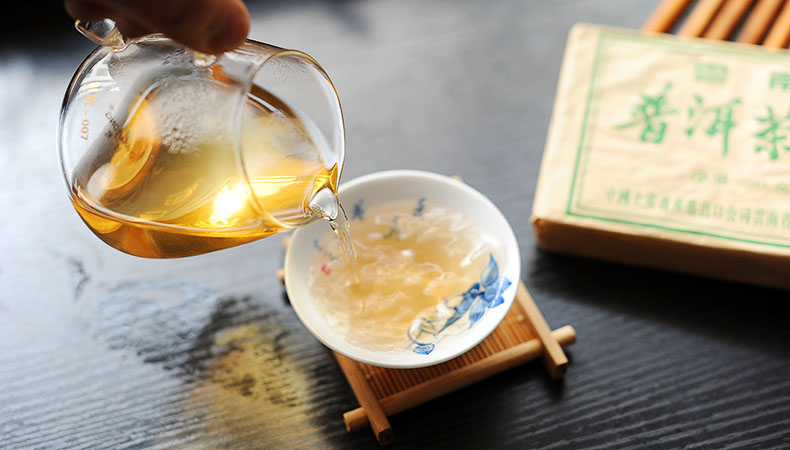 云南普洱茶里有那么多茶虫，是不是因为云南人偏爱吃虫子？