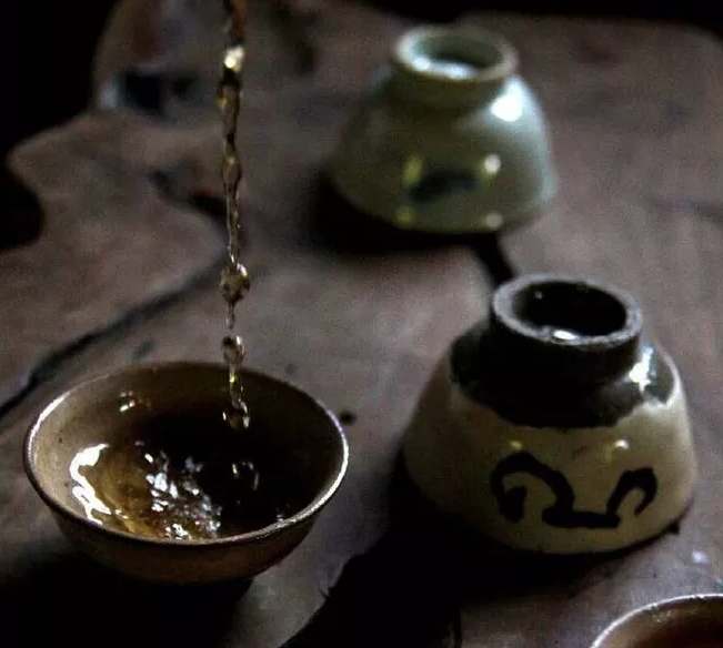 云端蜜芽丨雨日吃盏茶 每一杯都是新滋味